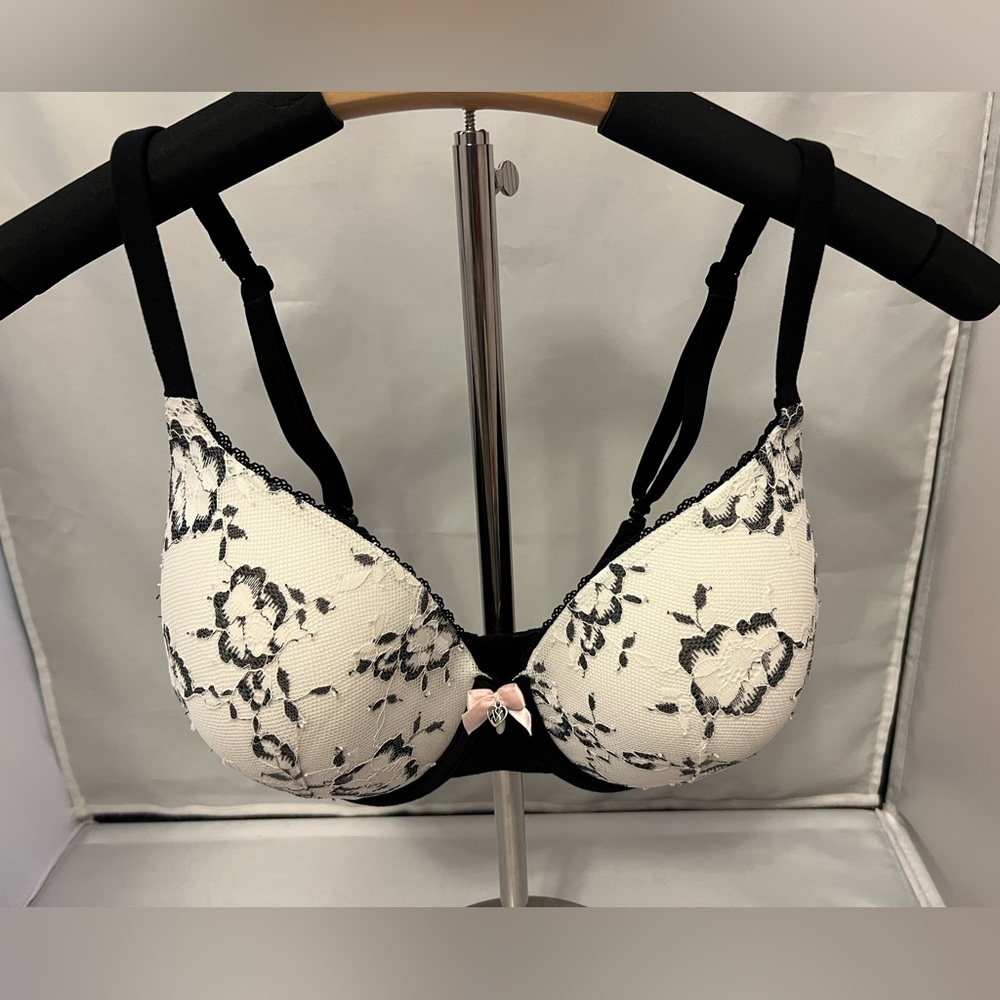 Victoria's Secret Black and White Floral Bra